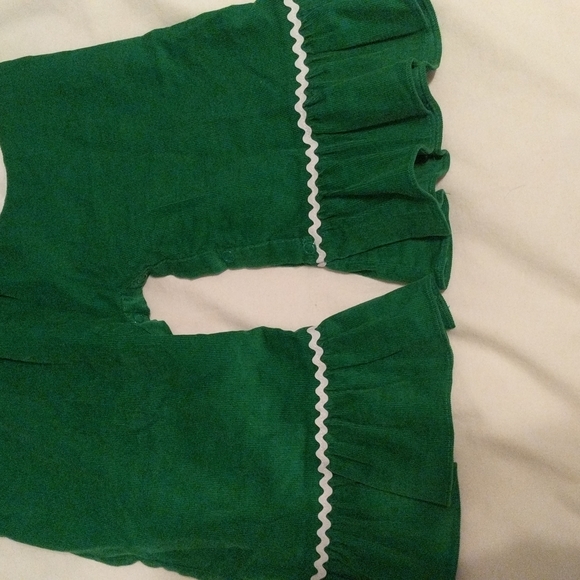 S u c r a e size 24 months monogramed "Baylee" Christmas outfit romper - Picture 3 of 7